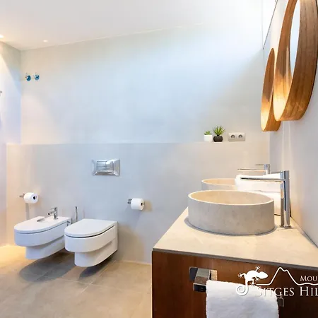 Villa Stunning Angeles With Private Pool And Ac Close To Sitges *