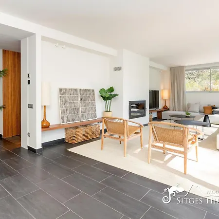 Stunning Angeles With Private Pool And Ac Close To Sitges Villa Olivella