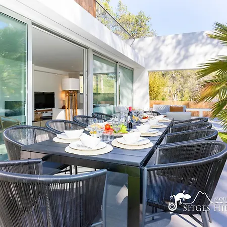 Stunning Angeles With Private Pool And Ac Close To Sitges Olivella