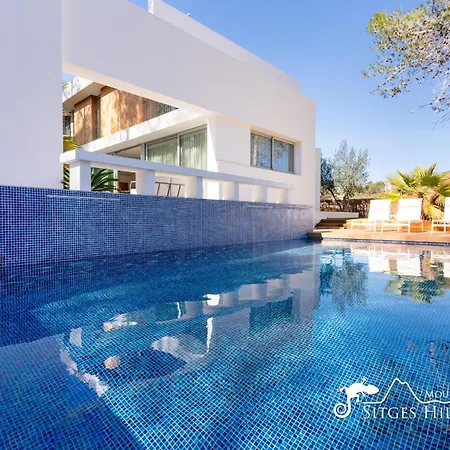 Villa Stunning Angeles With Private Pool And Ac Close To Sitges *