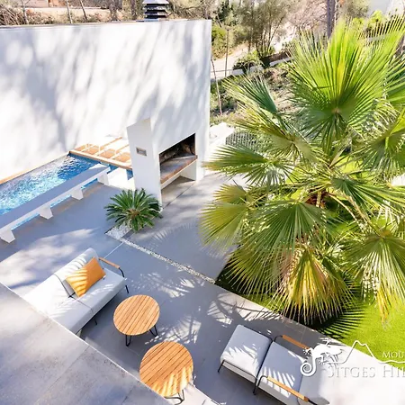 Stunning Angeles With Private Pool And Ac Close To Sitges Villa *