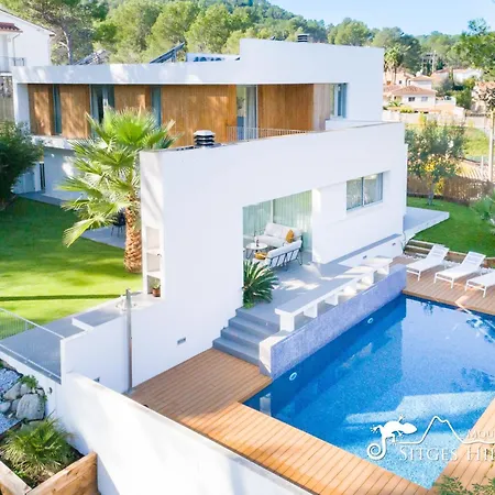 Stunning Angeles With Private Pool And Ac Close To Sitges Villa Olivella