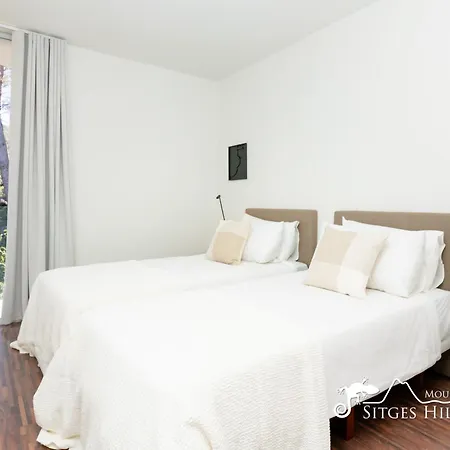 Stunning Angeles With Private Pool And Ac Close To Sitges